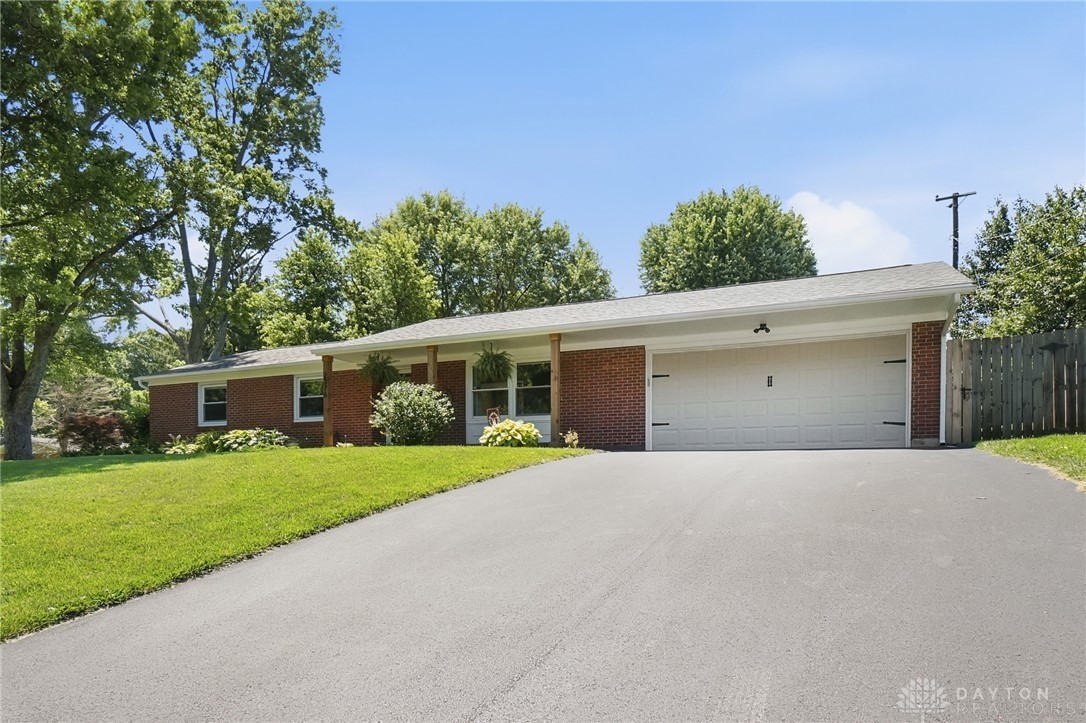 2376 Portage Path Bellbrook, OH 45305 - Photo 5 of 46