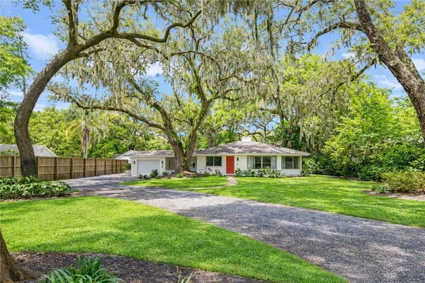 $879,000 | 205 Youngwood Drive, St. Simons Island, GA 31522