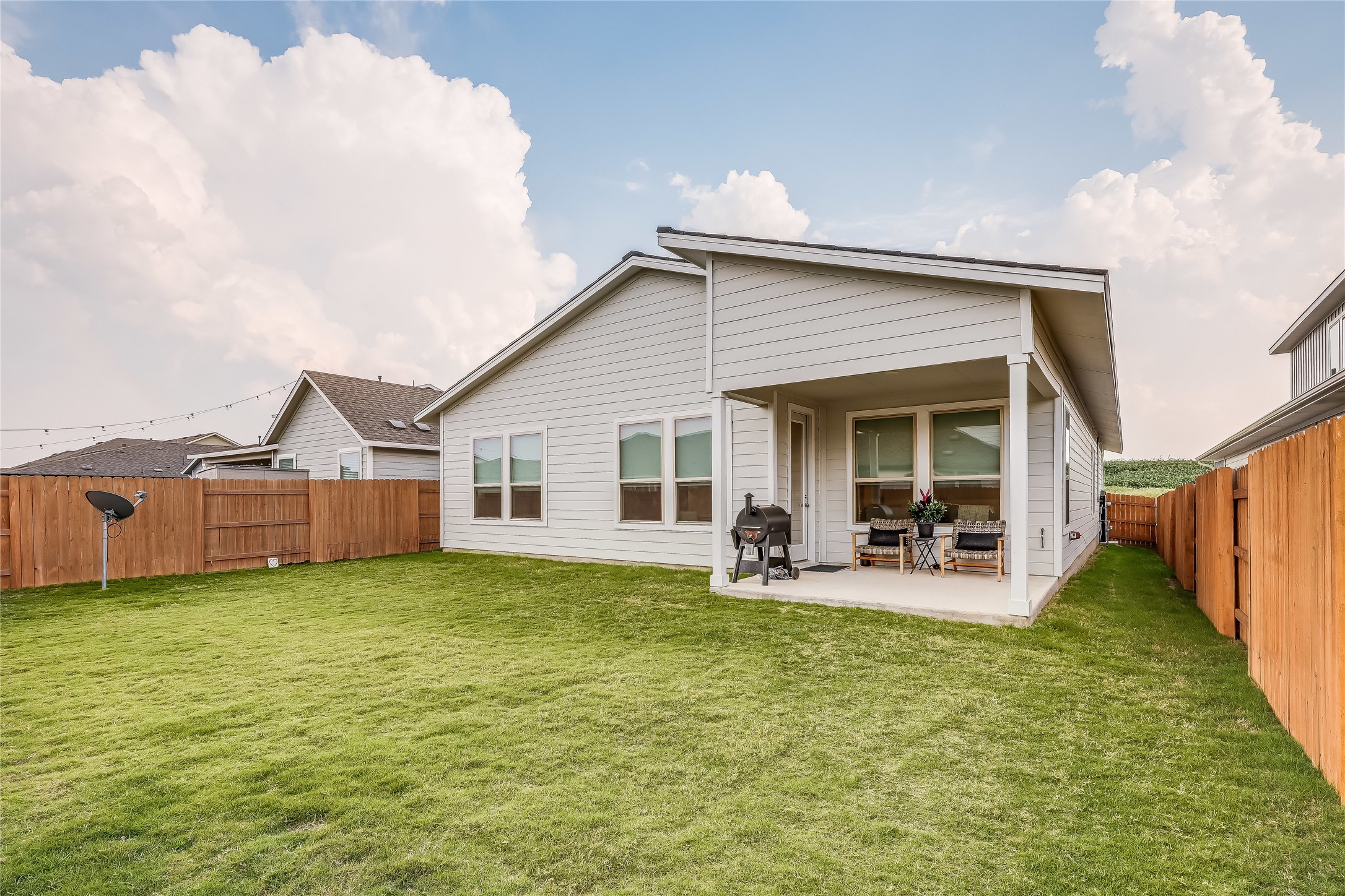 8400 Skytex Street Austin, TX 78744 - Photo 5 of 37
