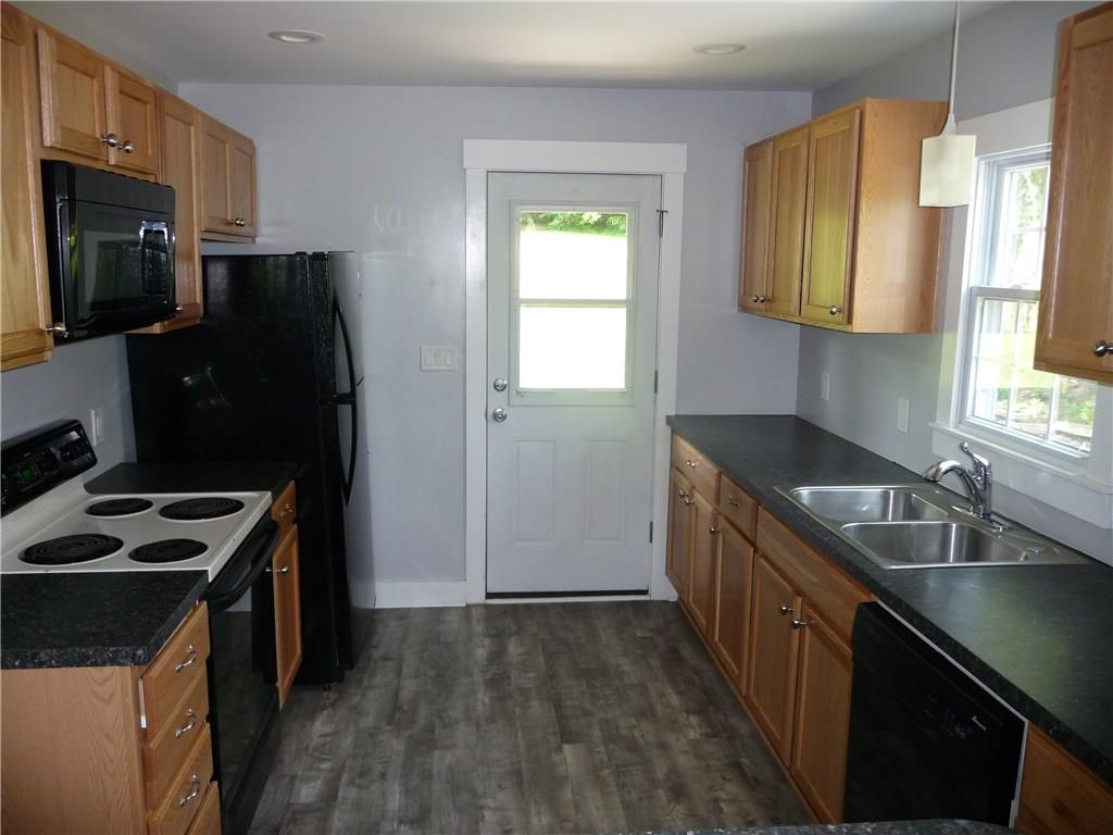 3252 Conway Wallrose Road Baden, PA 15005 - Photo 7 of 21 Gallery Image 7