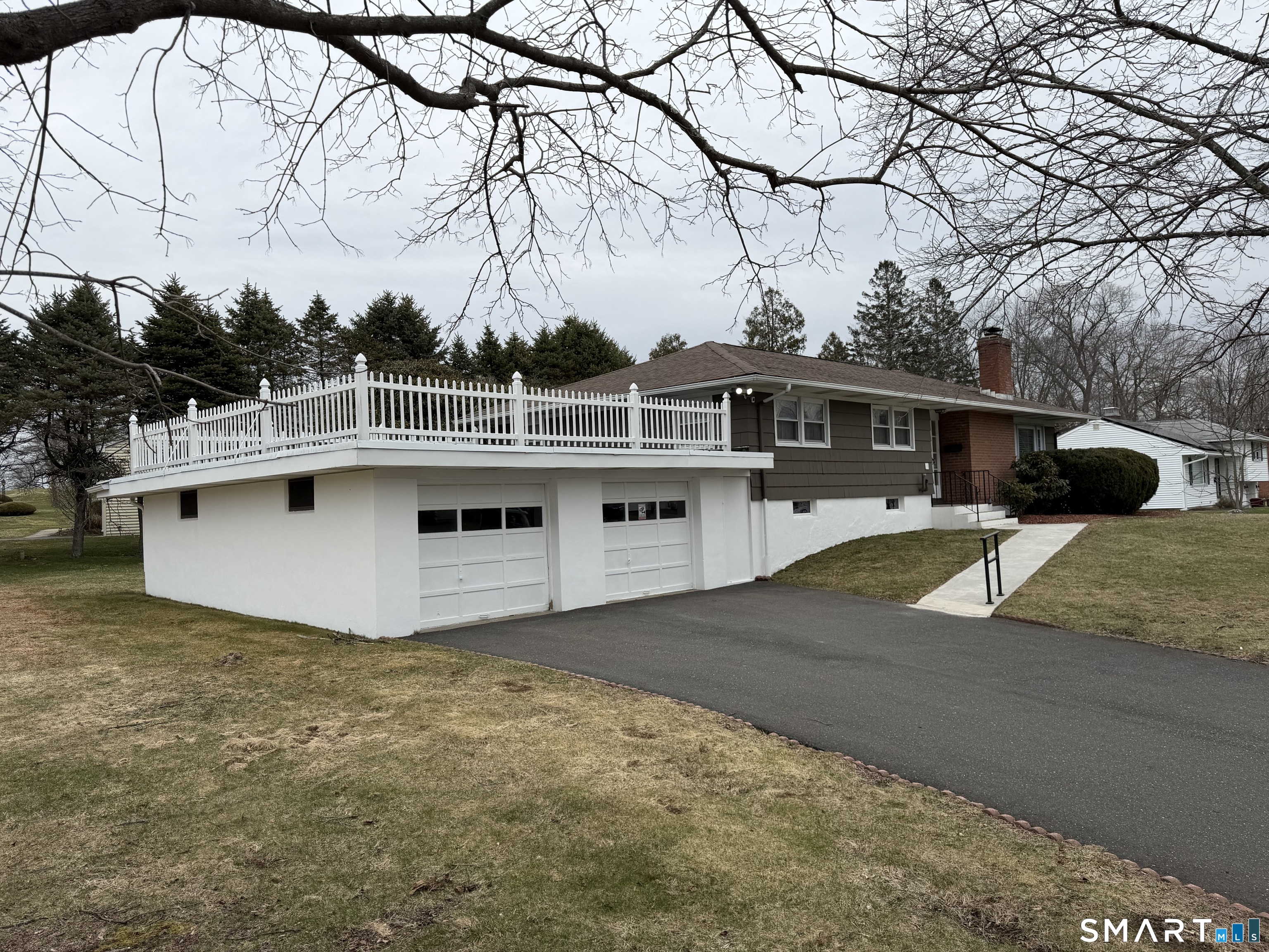 233 Conrad Street Naugatuck, CT 06770 - Photo 3 of 33