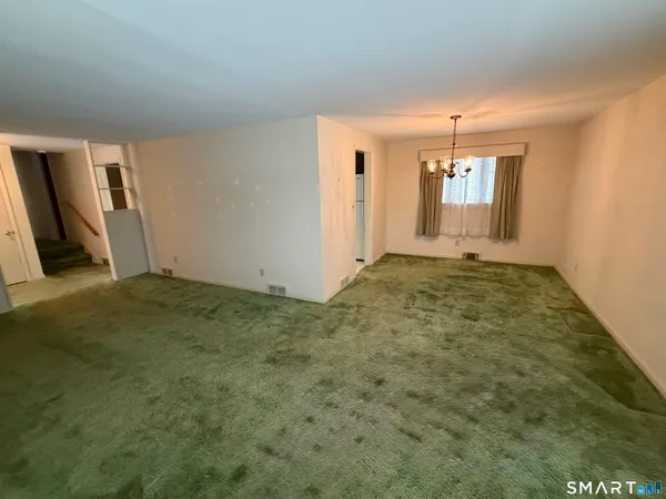 $354,900 | 233 Conrad Street, Naugatuck, CT 06770