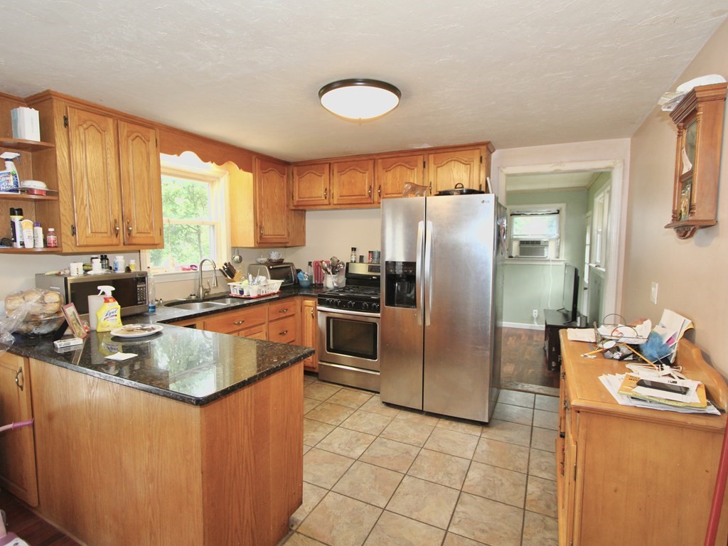 3 Edith Road Hudson, MA 01749 - Photo 3 of 9