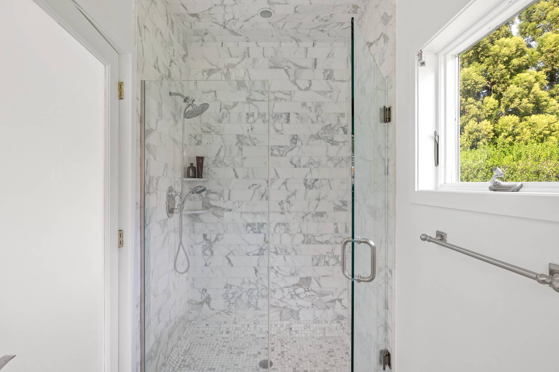 96 Audubon Avenue Bridgehampton, NY 11932 - Photo 19 of 25 a bathroom with a shower