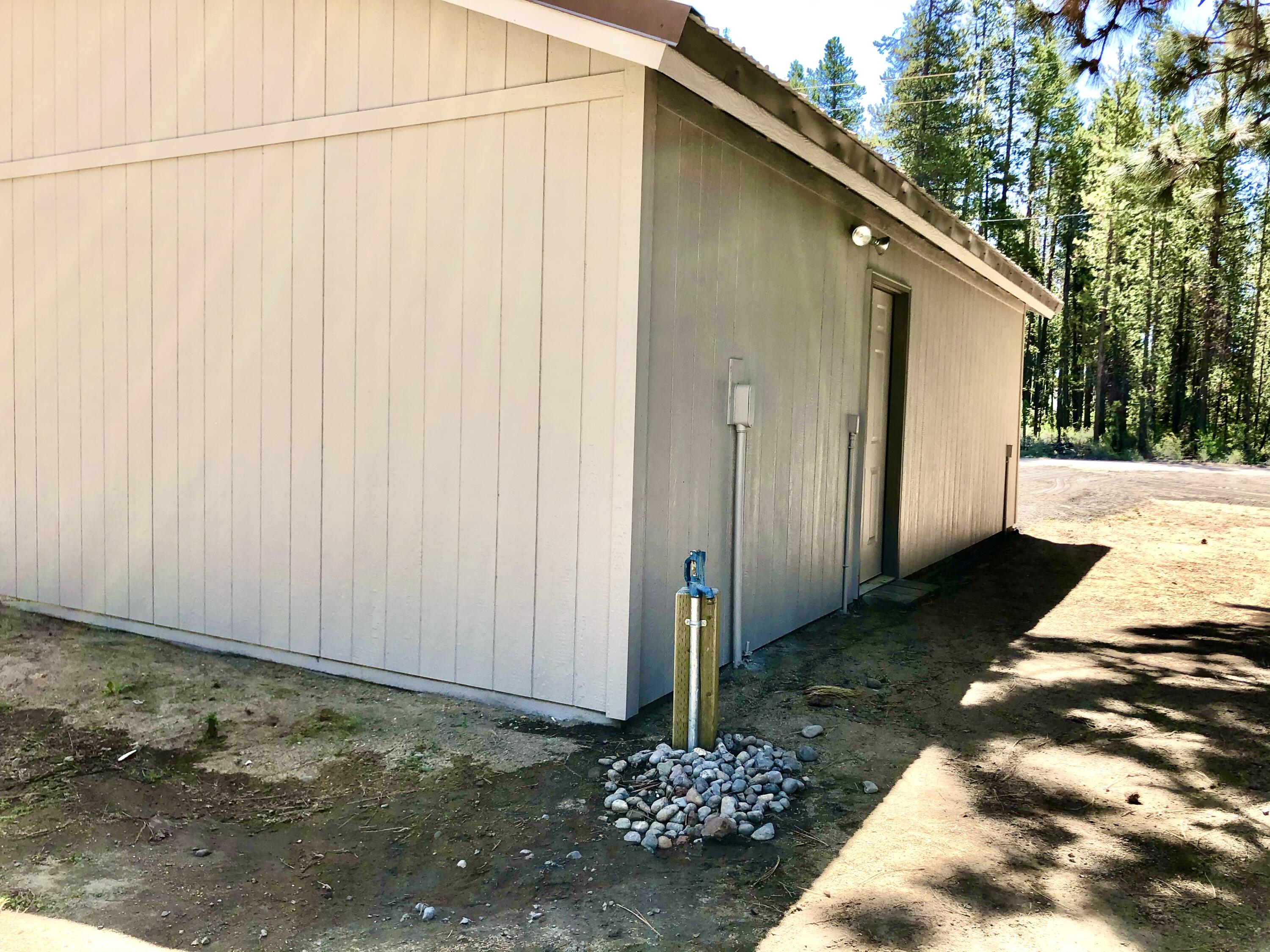 15974 Jackpine Road La Pine, OR 97739 - Photo 9 of 29 Garage entry