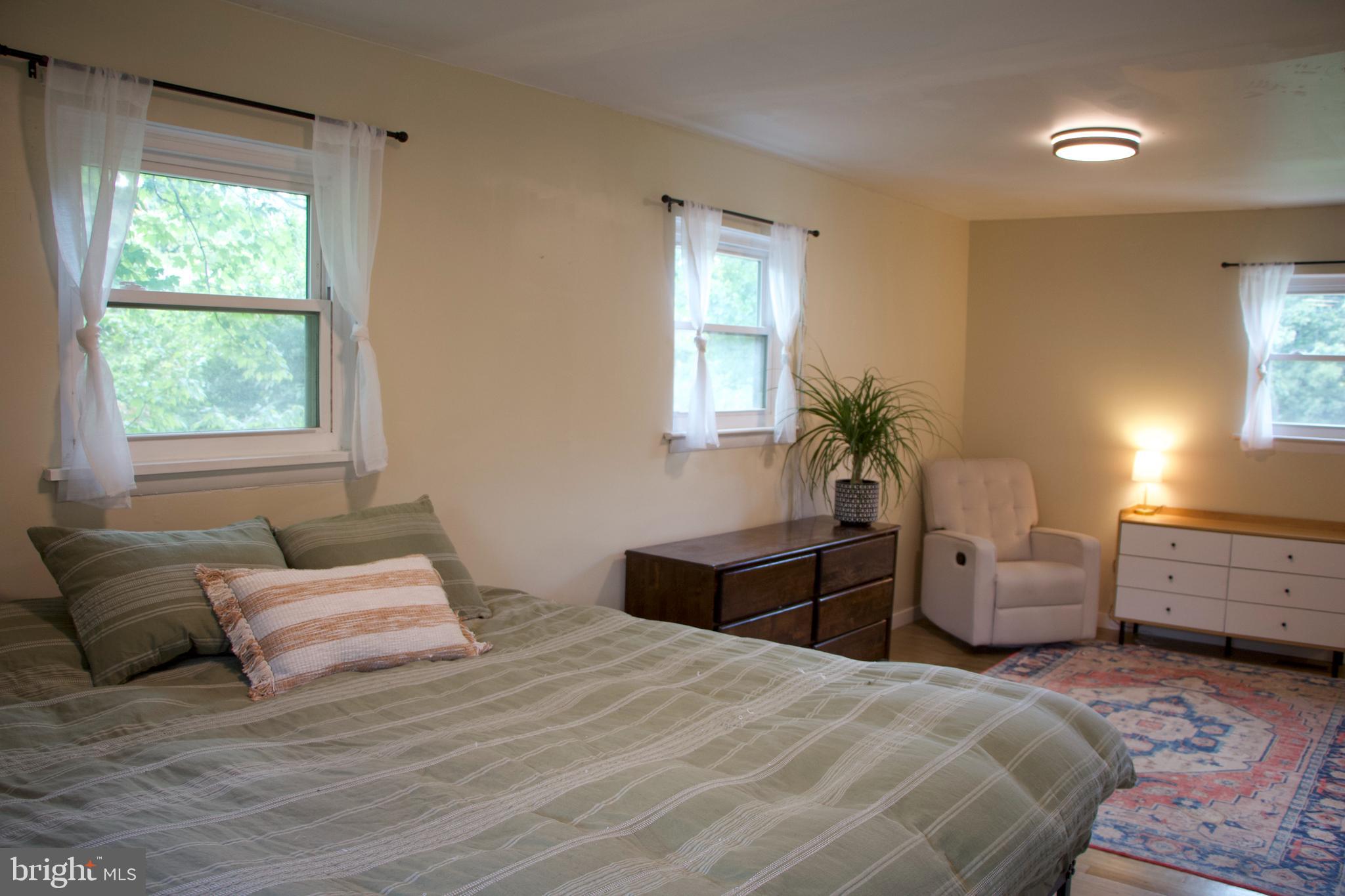 7120 Linganore Road Frederick, MD 21701 - Photo 11 of 26 Master bedroom