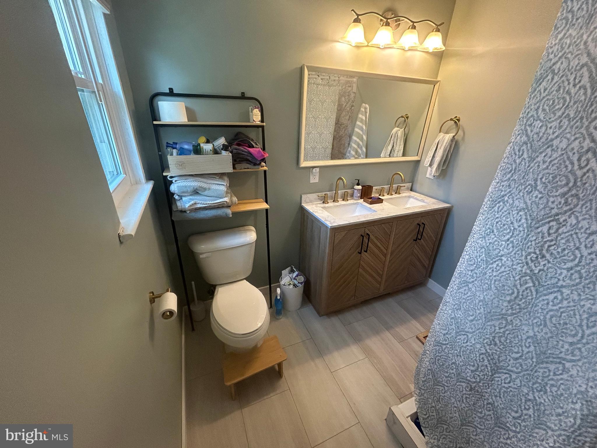 7120 Linganore Road Frederick, MD 21701 - Photo 20 of 26 Master bathroom