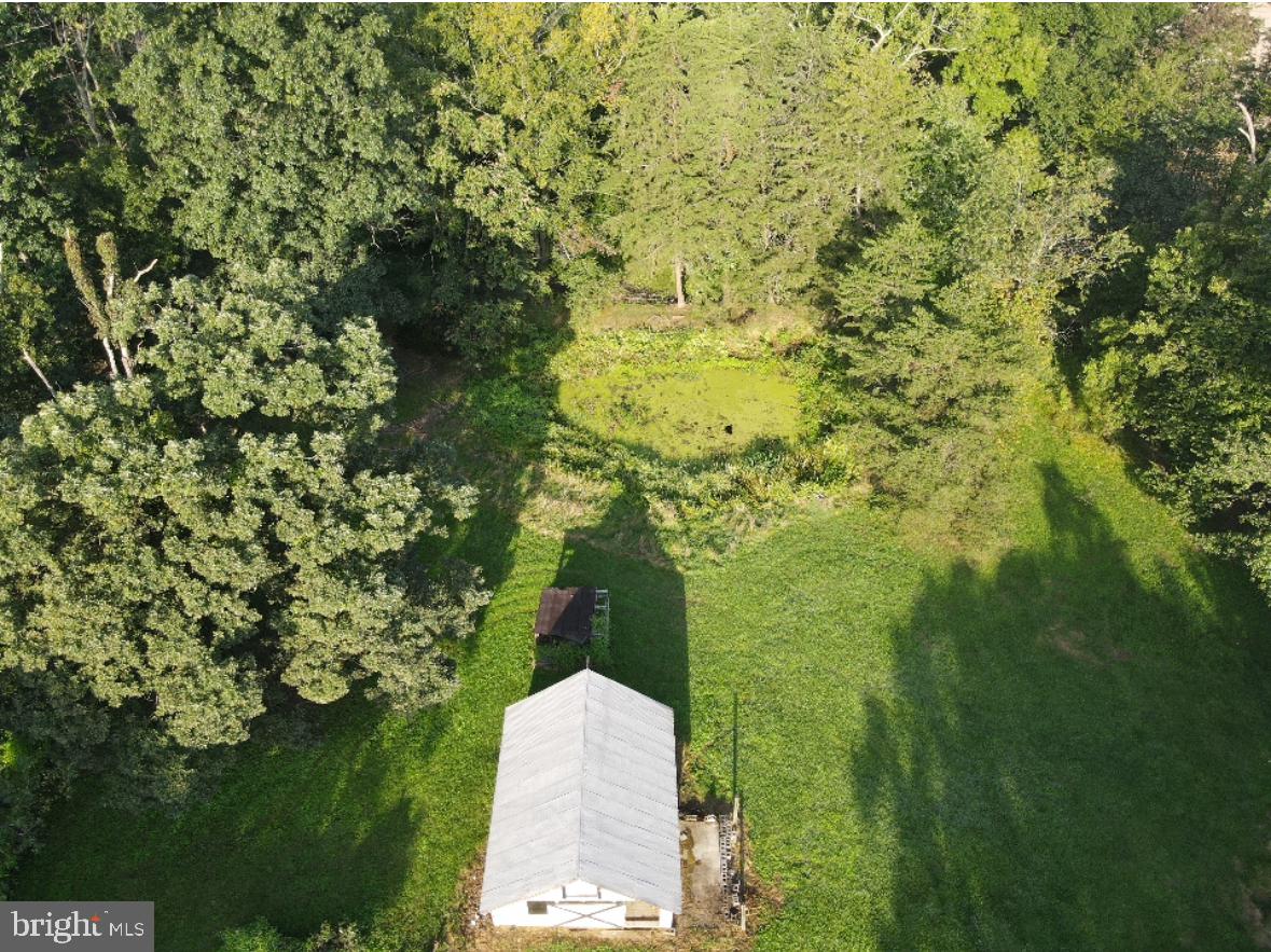 7120 Linganore Road Frederick, MD 21701 - Photo 23 of 26 Barn & Pond