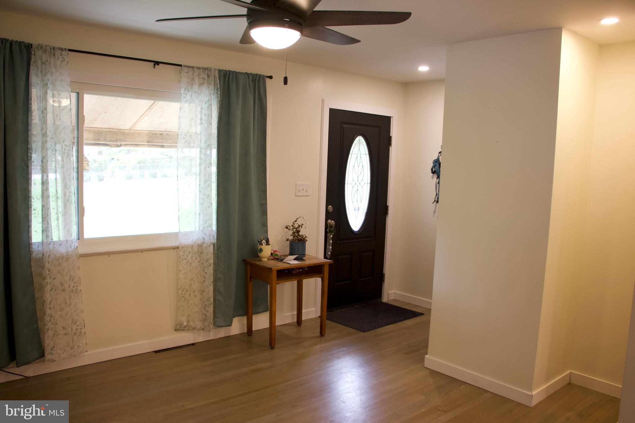 7120 Linganore Road Frederick, MD 21701 - Photo 5 of 26 Front Entry