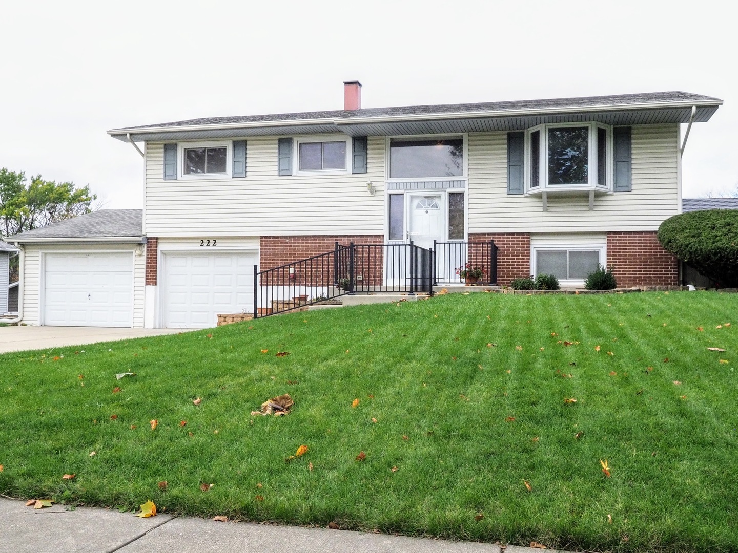 21W222 Ahlstrand Road Lombard, IL 60148 - Photo 1 of 8 Gallery Image 1
