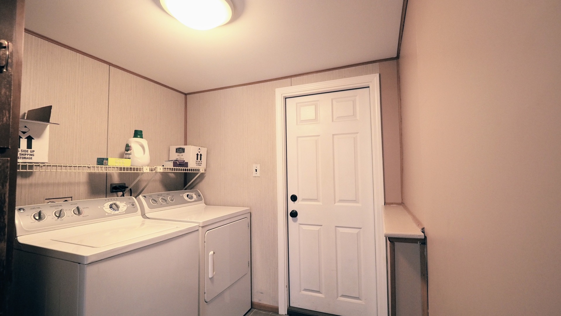 21W222 Ahlstrand Road Lombard, IL 60148 - Photo 8 of 8 Gallery Image 8