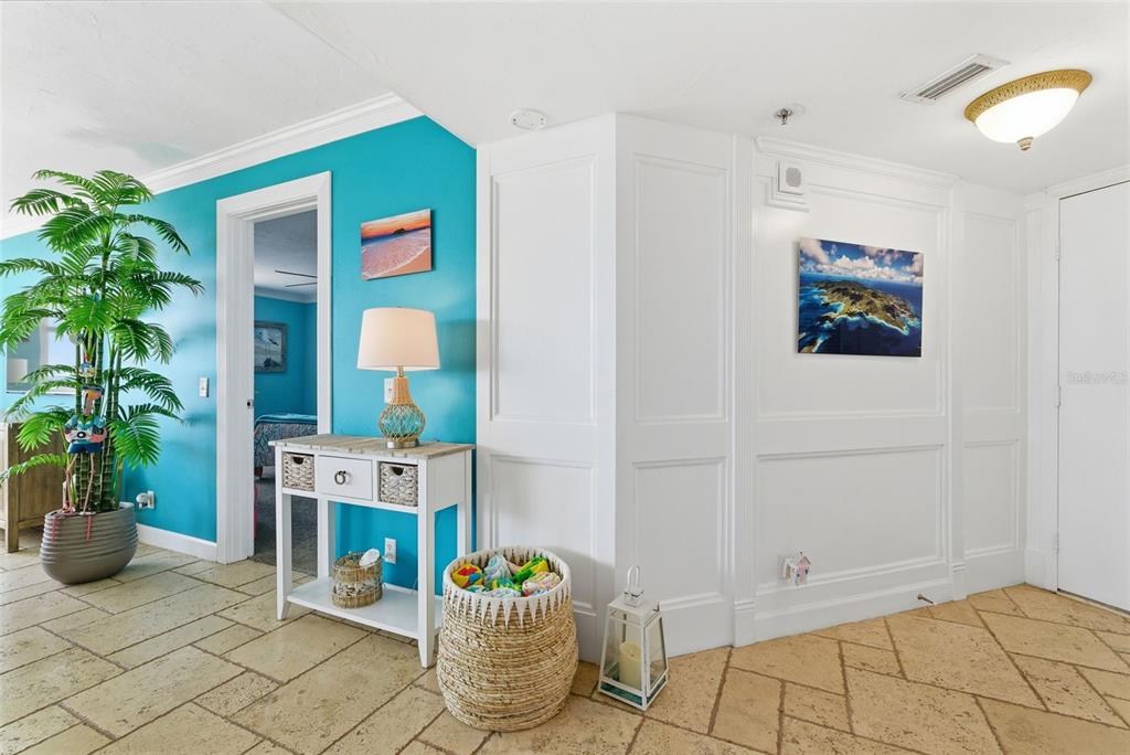 6265 Sun Boulevard, Unit 1204 St. Petersburg, FL 33715 - Photo 8 of 43 a living room with furniture