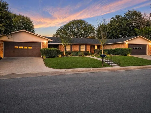 $1,495 | 1604 Vanderbilt Street, Denton, TX 76201