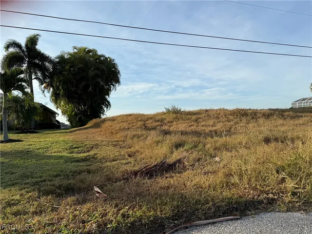 $649,900 | 1132 Southwest 43rd Street, Cape Coral, FL 33914