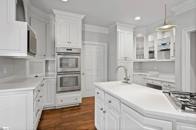 $2,395,000 | 25 Club Forest Lane, Greenville, SC 29605