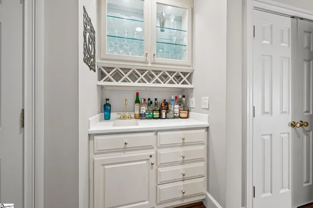 $2,395,000 | 25 Club Forest Lane, Greenville, SC 29605