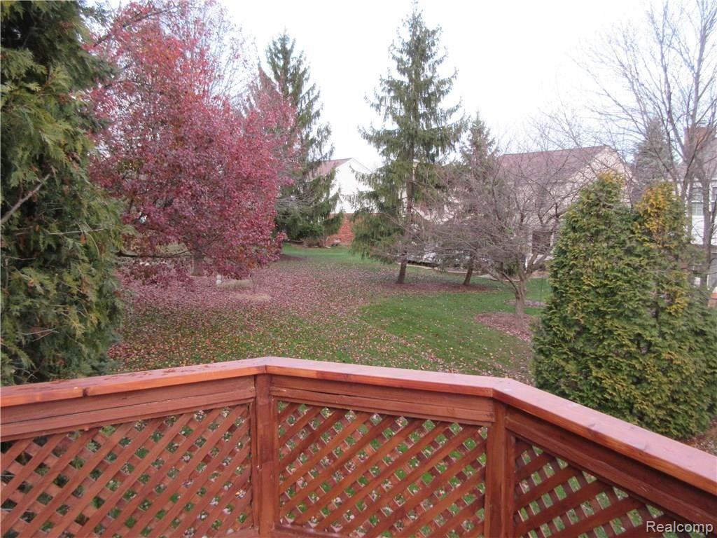 1207 Harvard Drive Rochester, MI 48307 - Photo 4 of 33 IMG_6191.JPG