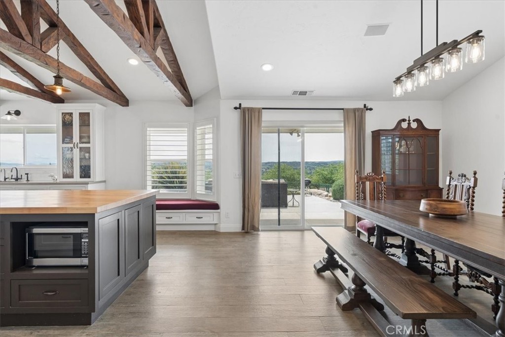 5565 High Ridge Road Paso Robles, CA 93446 - Photo 27 of 73 a large living room with stainless steel appliances granite countertop a stove and a large window
