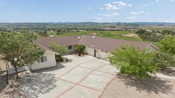 $1,839,000 | 5565 High Ridge Road, Paso Robles, CA 93446