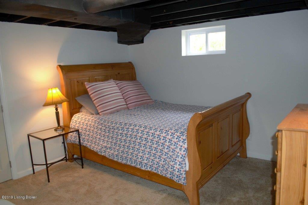 4308 Winchester Road Louisville, KY 40207 - Photo 33 of 42 32 Basement Bedroom