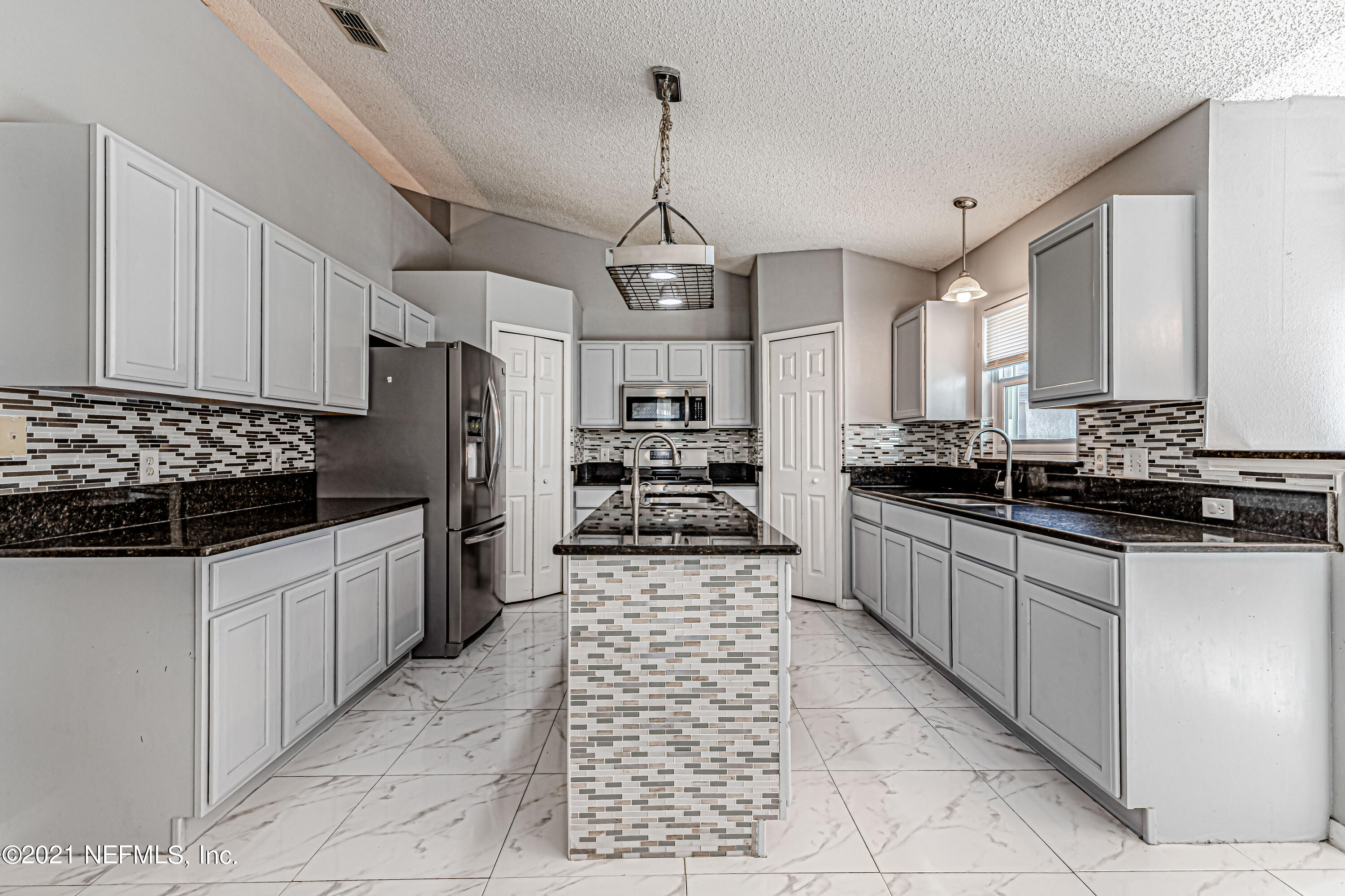12308 Hickory Forest Road Jacksonville, FL 32226 - Photo 16 of 42 16-Kitchen