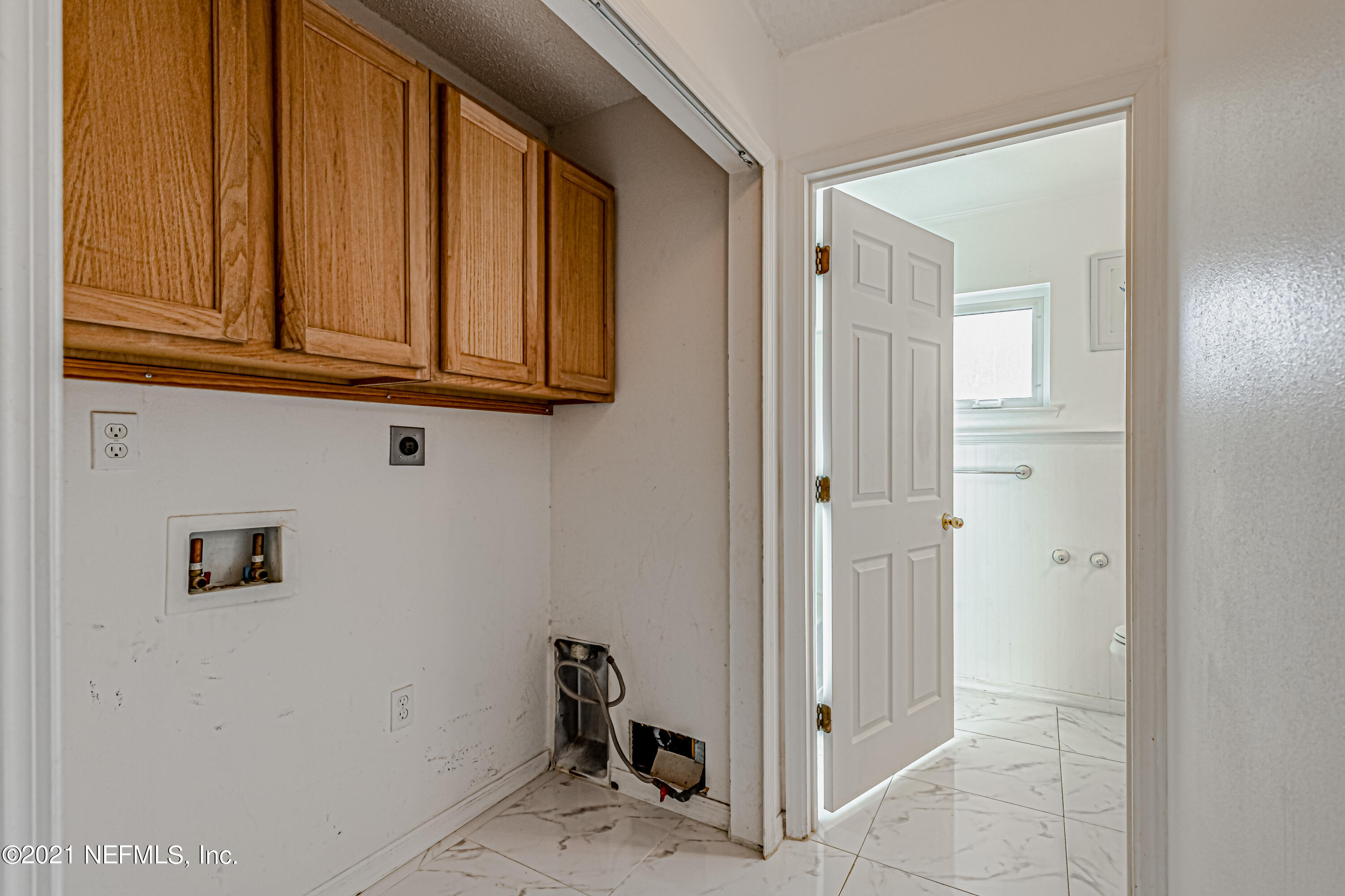 12308 Hickory Forest Road Jacksonville, FL 32226 - Photo 31 of 42 31-Laundry