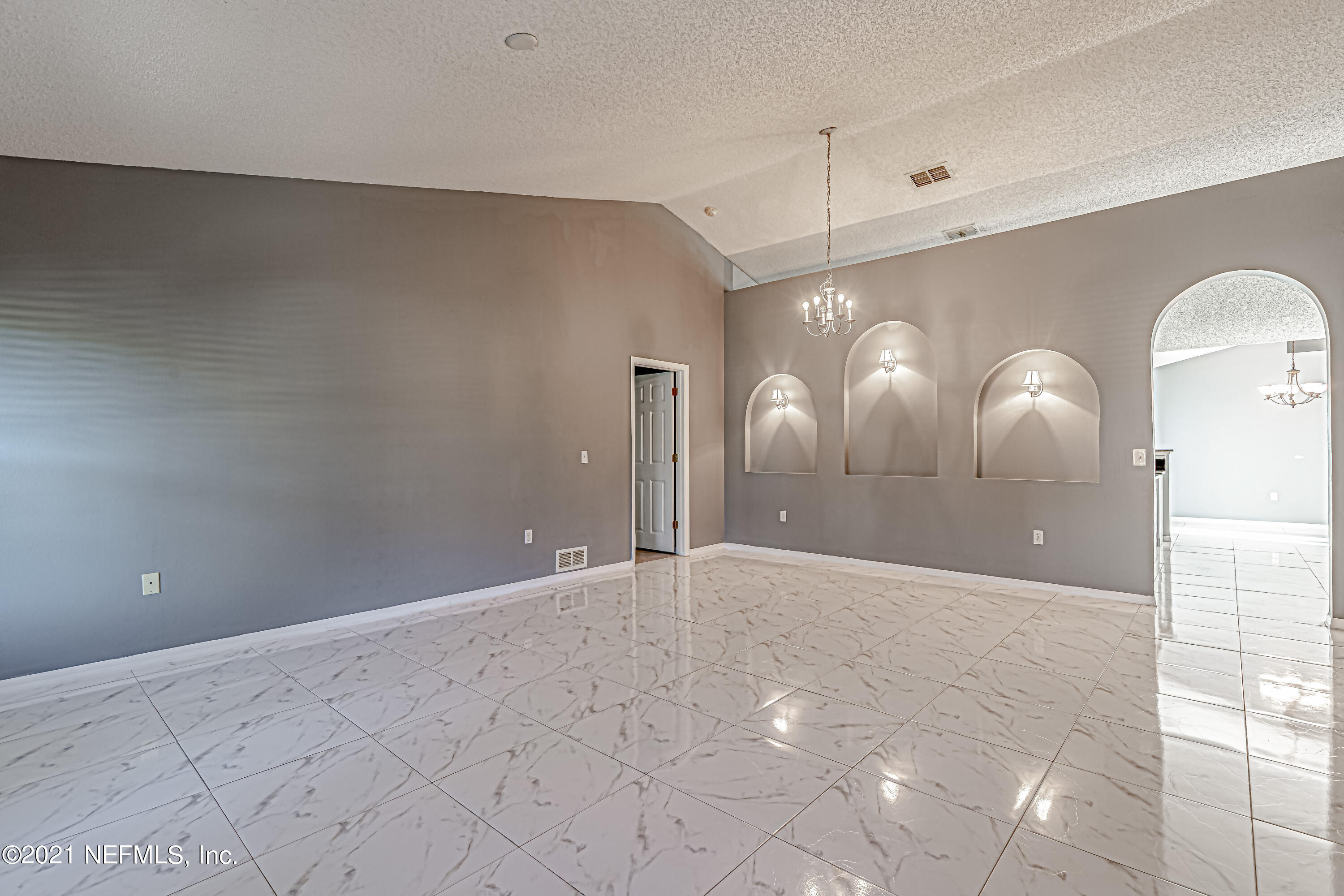 12308 Hickory Forest Road Jacksonville, FL 32226 - Photo 8 of 42 8-Living Room