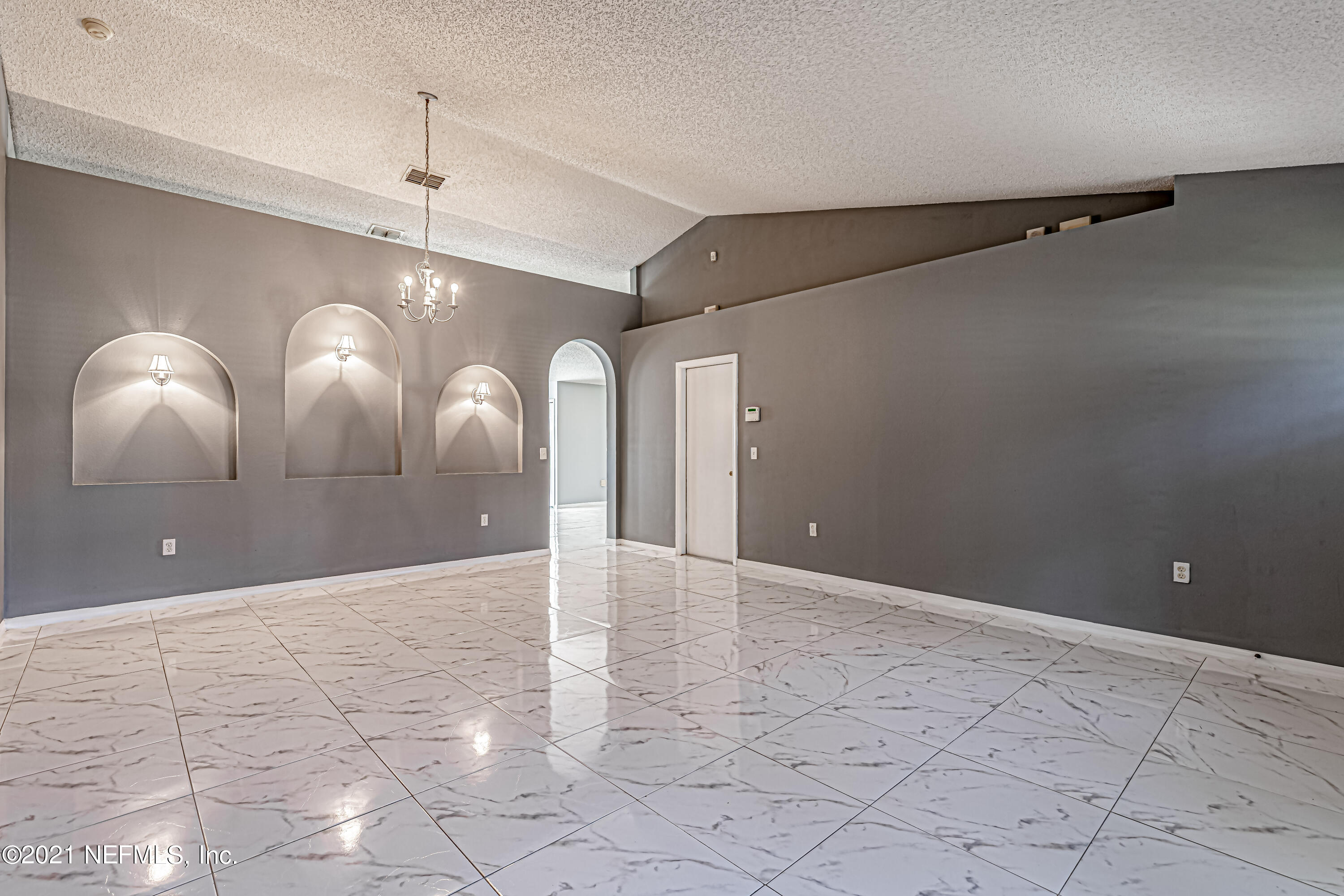 12308 Hickory Forest Road Jacksonville, FL 32226 - Photo 9 of 42 9-Living Room