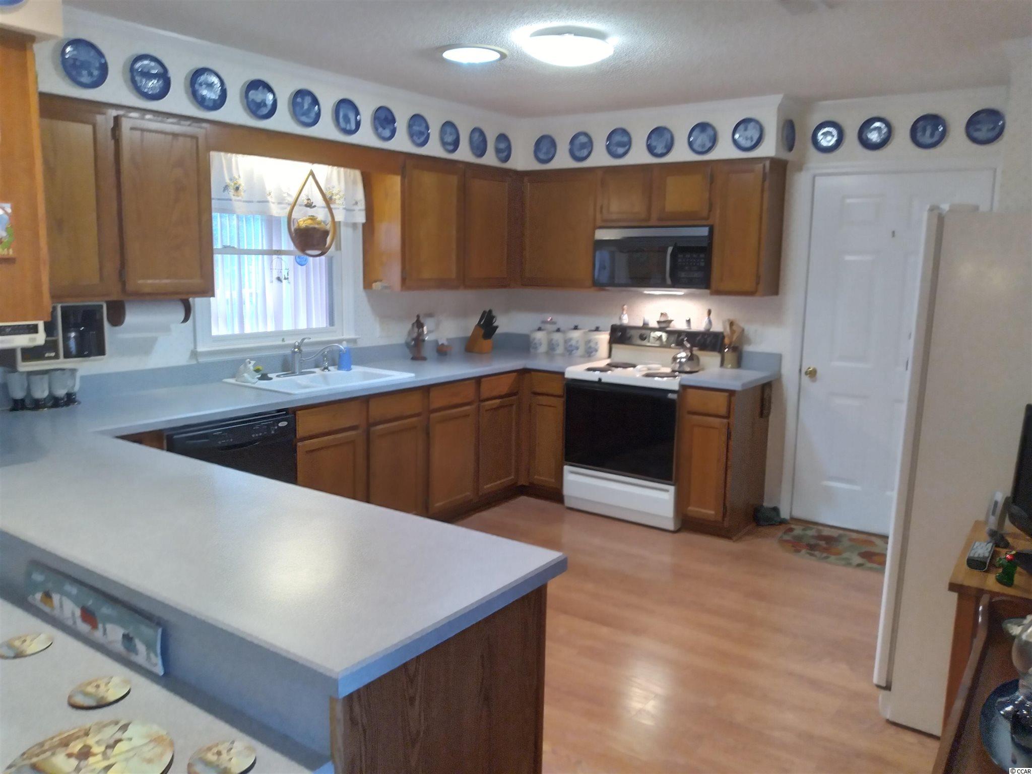 9469 Chicory Lane Murrells Inlet, SC 29576 - Photo 5 of 25 Gallery Image 5
