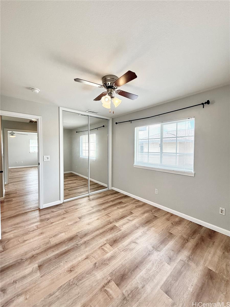 580 Lunalilo Home Road, Unit B340 Honolulu, HI 96825 - Photo 14 of 21 a view of an empty room with a window