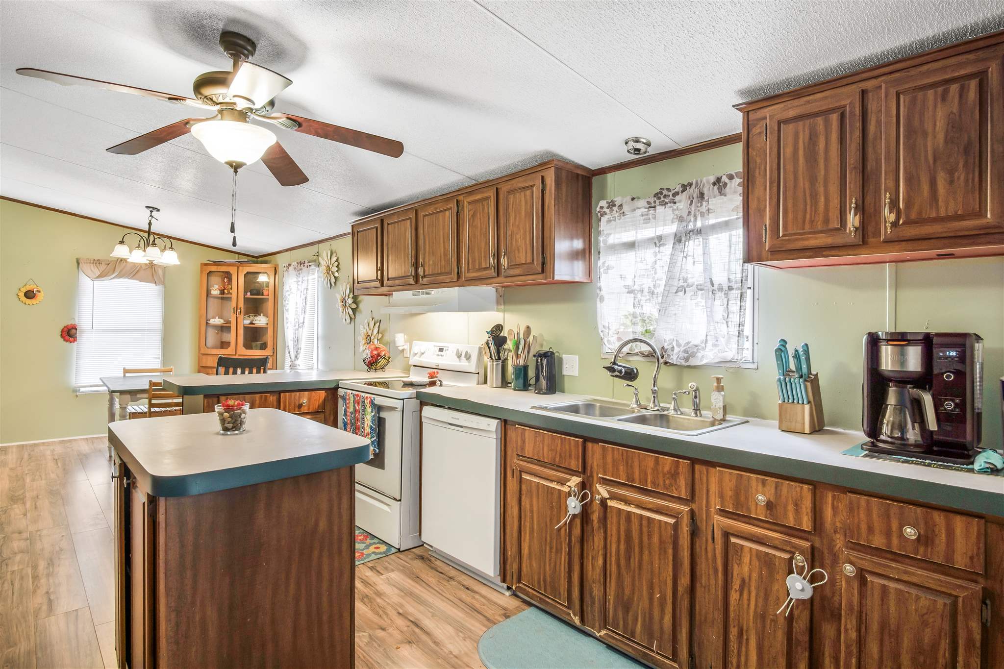 174 South Wren Lane Robertsdale, AL 36567 - Photo 10 of 23