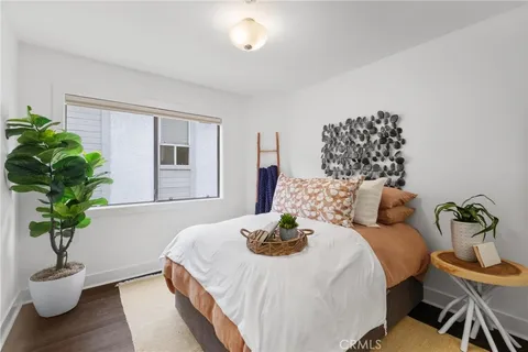 $1,399,000 | 217 South Helberta Avenue, Unit 3, Redondo Beach, CA 90277