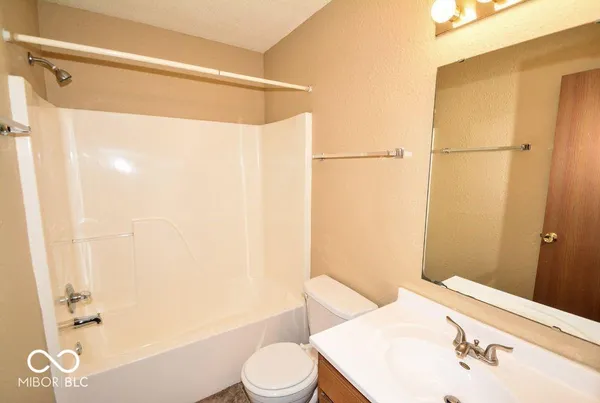 $1,900 | 10325 Liverpool Way, Indianapolis, IN 46236