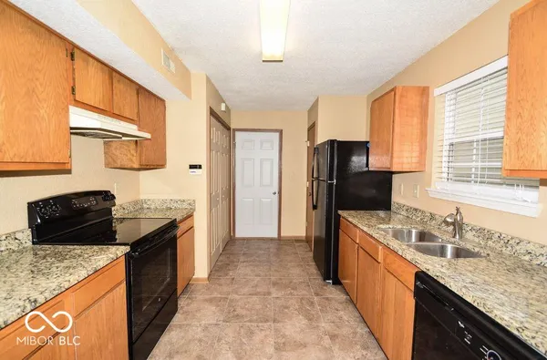 $1,900 | 10325 Liverpool Way, Indianapolis, IN 46236