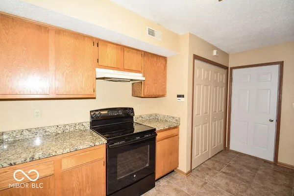 $1,900 | 10325 Liverpool Way, Indianapolis, IN 46236