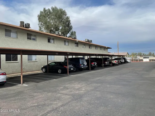 $999 | 2002 East Sweetwater Avenue, Unit 108, Phoenix, AZ 85022