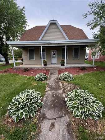 $208,000 | 419 West Main Street, Bowling Green, MO 63334
