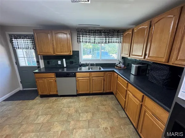 $208,000 | 419 West Main Street, Bowling Green, MO 63334