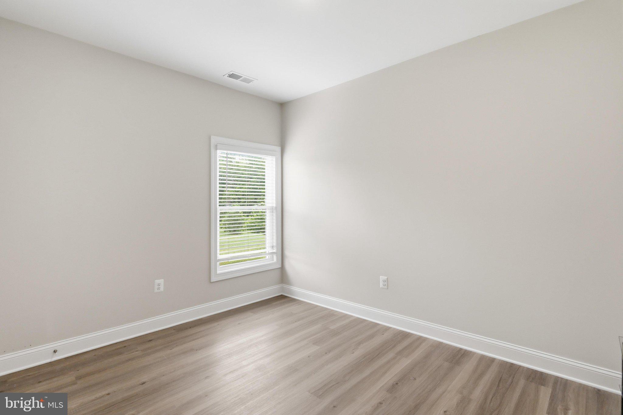 9910 Roulette Drive Hagerstown, MD 21740 - Photo 22 of 28 Secondary bedroom