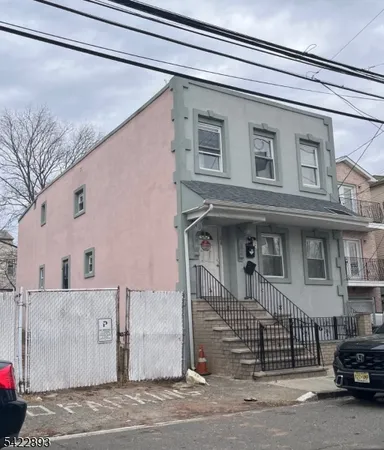 $2,500 | 58 Wright Street, Unit 2, Newark, NJ 07114