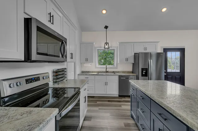 $475,900 | 1000 10th Avenue Northeast, Sauk Rapids, MN 56379