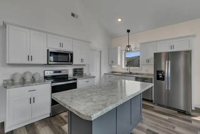 $475,900 | 1000 10th Avenue Northeast, Sauk Rapids, MN 56379