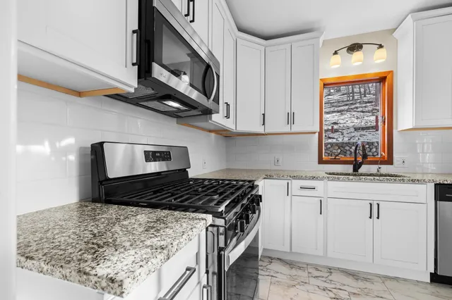 $345,000 | 700 Point Douglas Road South, St. Paul, MN 55119