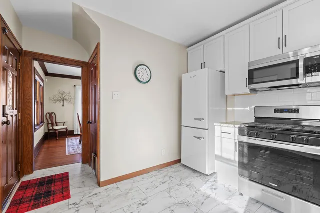 $345,000 | 700 Point Douglas Road South, St. Paul, MN 55119