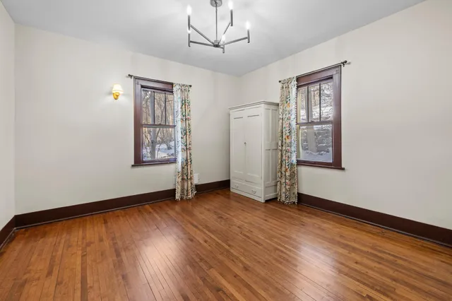 $345,000 | 700 Point Douglas Road South, St. Paul, MN 55119