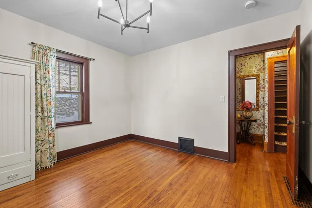 $345,000 | 700 Point Douglas Road South, St. Paul, MN 55119