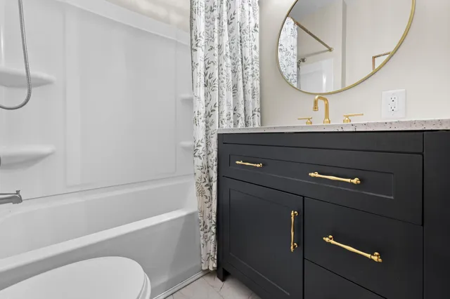 $345,000 | 700 Point Douglas Road South, St. Paul, MN 55119