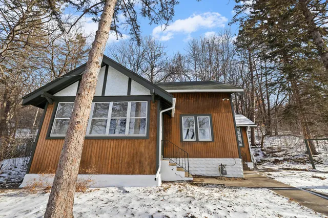 $345,000 | 700 Point Douglas Road South, St. Paul, MN 55119