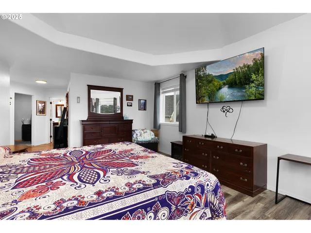 $670,000 | 860 Northeast Ventura Street, Roseburg, OR 97470