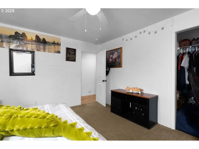 $670,000 | 860 Northeast Ventura Street, Roseburg, OR 97470